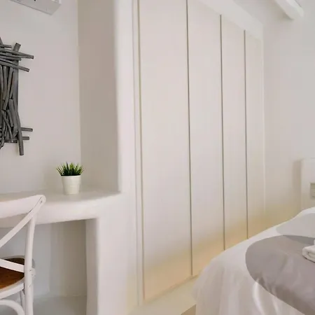 Illustrious Mykonos - 4 Bedrooms - Mai - Private Pool & Bbq - Elia Villa *